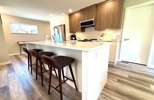 Sliammon House | Ocean View-Hobby Farm-Pets Welcome