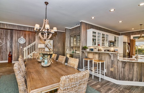 Bald Head Island House | Ocean view home, remodeled with large bedrooms and living space! Wrap around porches for enjoyment