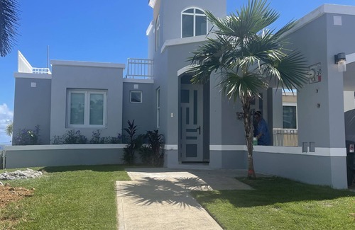 Machos House | Ocean View Home on a Hill, minutes away from the ferries to Culebra and Vieques.