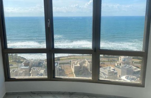 Netanya Apartment | Ocean view in Netanya דירות על הים בנתניה