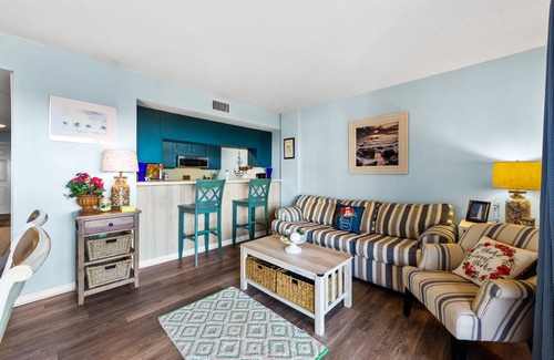 Arcadian Shores Condo | OCEAN VIEW- PETS ALLOWED!