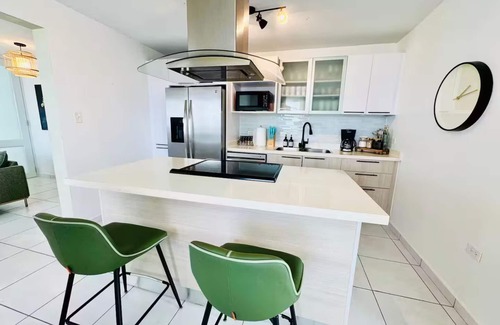 Luquillo Apartment | Ocean view Private balcony Rainforest Beach Biobay