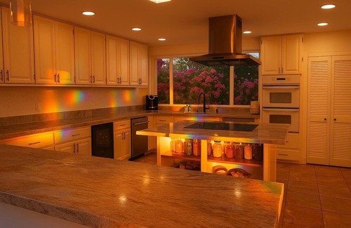 Kuliouou - Kalani Iki Villa | Ocean View Retreat Sauna Yoga Sound Bath 5 Bedroom Villa with Amenities