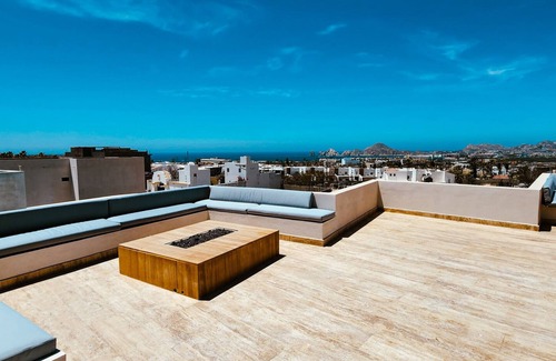El Tezal House | Ocean-View Rooftop Oasis- Pool, Hot Tub, Fire Pits, 5 minutes to beach & DT Cabo