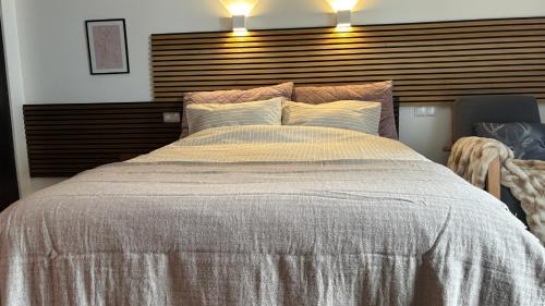 Reykjavik Apartment | Ocean View Suite near Sky Lagoon