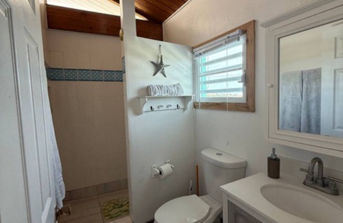 Cockburn Town Apartment | Ocean View W/Golf Cart-Balcony Studio-Grand Turk