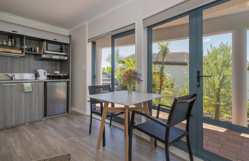 Tairua Apartment | Oceana Paradise, Beautiful 2 bdrm Spacious Amazing Ocean, Beach Views, Private