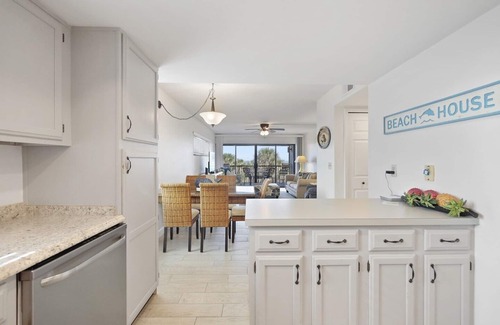 St. Augustine Beach Condo | Oceanfront condo with beautiful ocean view and screened patio- SO 4