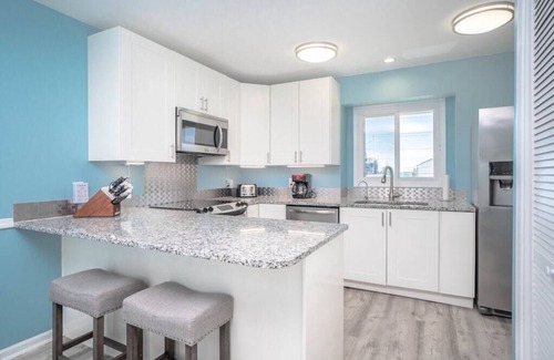 Emerald Isle House | Oceanfront cottage; clean, modern, and close! Play, rest, restore.