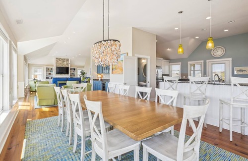 Duck House | OCEANFRONT! ELEVATOR! HOTTUB! 5 Masters! AMAZING OCEAN VIEWS!