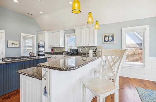 Duck House | OCEANFRONT! ELEVATOR! HOTTUB! 5 Masters! AMAZING OCEAN VIEWS!