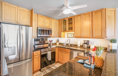 Kapaa Condo | Oceanfront home with shared pool, hot tub, spacious private lanai, & WiFi