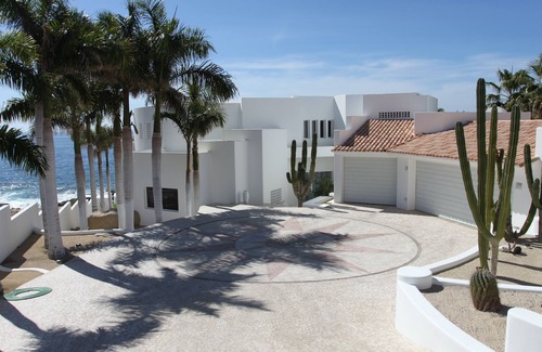 Cabo Bello Villa | OCEANFRONT LUXURY VILLA -LANDMARK ESTATE -w/Concierge- Over 85+ 5 STAR Reviews!