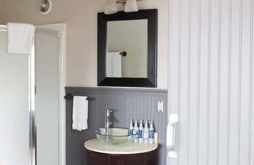 Long Beach Hotel | Oceanfront Oasis: Long Beach Retreat Near Discovery Trail! Pets Allowed, Pool.