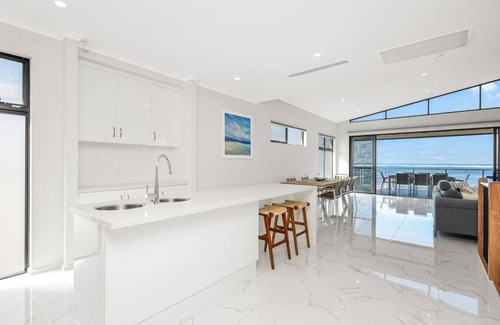 Encounter Bay House | Oceanfront on Franklin - 35A Franklin Pde, Encount