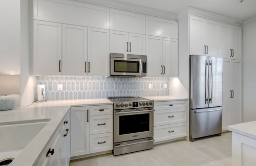 Amelia City Condo | Oceanfront | Penthouse Ocean Place | Fully Renovated | Luxury Furnishings | Near the Ritz Carlton