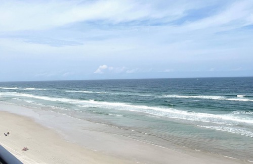 Ponce Inlet Condo | Oceanfront Ponce Inlet FL, Top-floor 2/2, Remodeled with higher kitchen ceiling