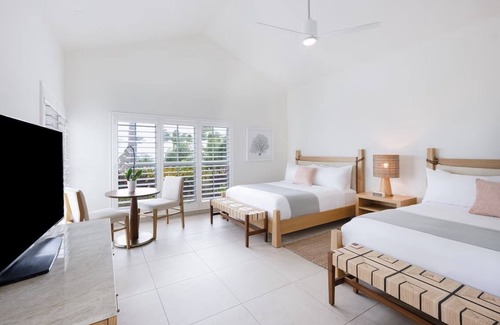 Islamorada Hotel | Oceanfront Property w/Outdoor Pools, Pets Allowed, Free Parking Onsite
