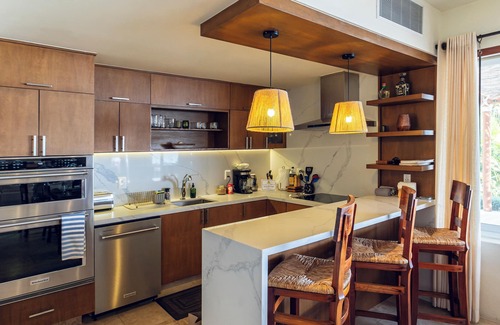 La Paz Villa | Oceanfront Villa with Access to 2 Beach Clubs