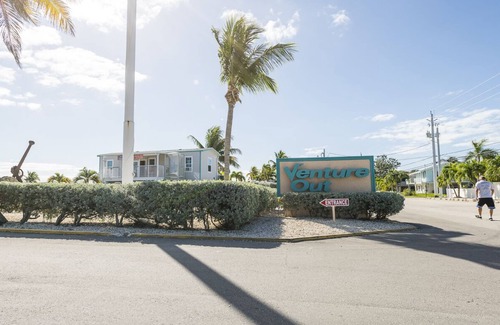 Cudjoe Key Cottage | OCEANIA. water front cottage retreat ~