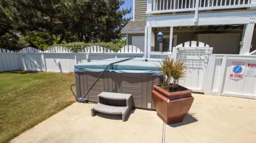 Duck House | Oceanside, Close to Beach, Private Pool, Hot Tub, FS1, Duck Chill Inn