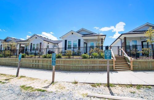 Corolla Light House | Oceanside, Comm Pool! Lighthouse Views! Close to beach, BC18B, Oh Whale