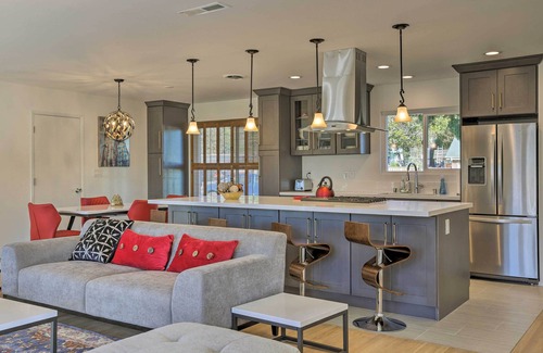 Fire Mountain House | Oceanside Home w/Patio & Grill, Walk to Beach!