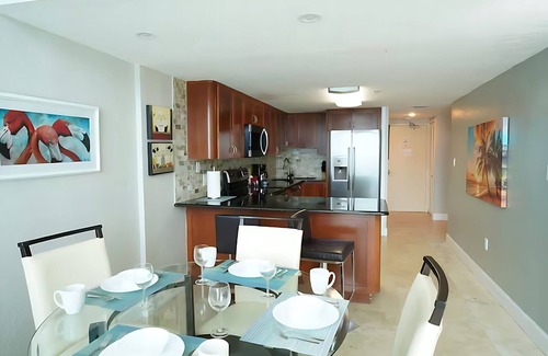 Miami Beach Apartment | OCEANVIEW 1 bedroom 2 bath TERRACE and PARKING