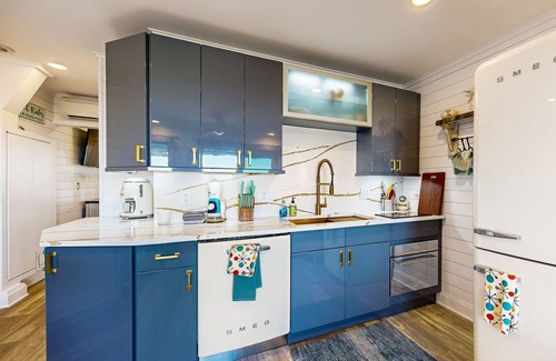 Charleston County Condo | Oceanview Condo- Great view of pier and ocean close to downtown