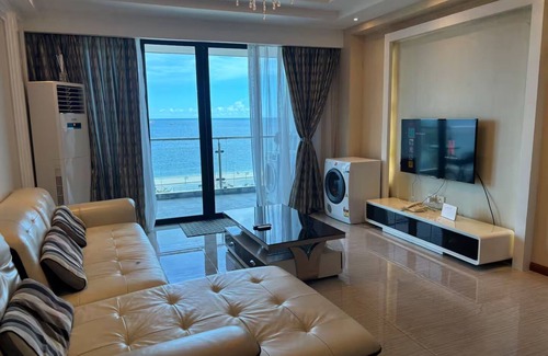 Bouvet Island House | Oceanview | Netflix (3 br, 4 beds) 2 nights min