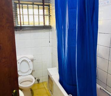 Abuja House | OD-V!CK'S LUXE, WUSE DISTRICT, Swimming Pool, Gym, WiFi, 24hr power, security, Dstv