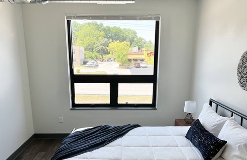 Des Moines Apartment | ✧Odyssey at Keystone | Stylish 1BD Apartment✧