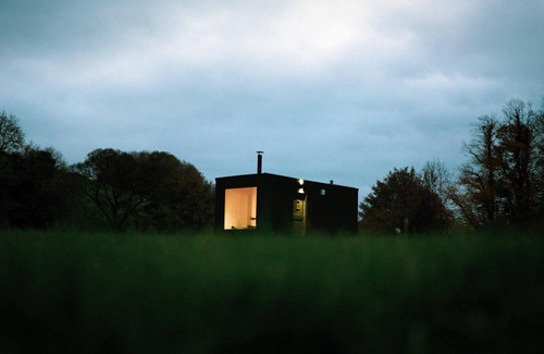 Plush Cabin | Off-Grid Eco Cabin Nestled in Nature ft Warm Wood Fire