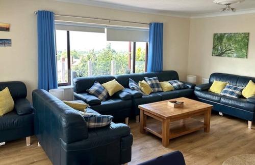 Gwaenysgor Near Prestatyn House | Offa's Lodge Family Home Quiet Area With sea Views