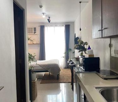 Highway Hills Apartment | Ohana Buenbyahe Studio Rooms with balcony in Mandaluyong, Edsa Shaw Mrt and Megamall