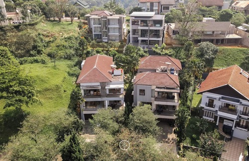 Hegarmanah Villa | Ohara City View 5BR Villa with a Heated Pool