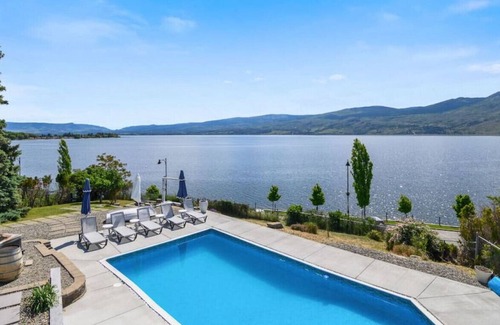 Westbank House | Okanagan Lakeview Lodge · Poolside Paradise w/ LakeView