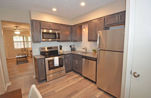 Central Oklahoma City Condo | OKC condo with king bed and balcony