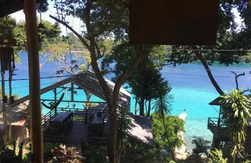 Sabang House | Olala Café & Bungalows has a great location, right on the sea.