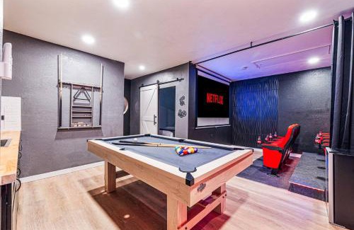 East Naples House | Olam Villa Secret Room Cinema Air Hockey