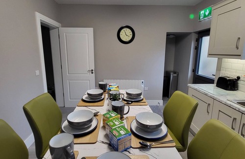 Sligo House | Old Market Street - Modern & Homely in City Center