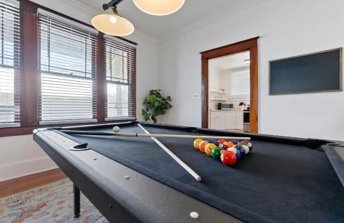 St. Augustine Apartment | Old Mission Manor - Chic 2br 1ba Apartment - Sleeps 6 - Pool Table - 15 Min Walk to Downtown