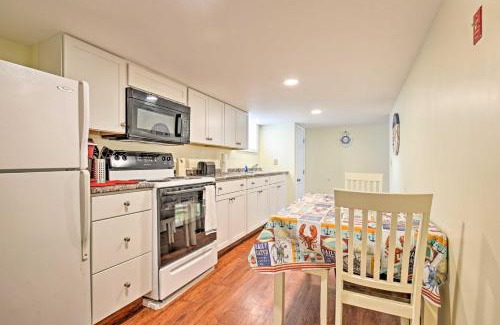 Old Orchard Beach Apartment | Old Orchard Beach Home with Patio Walk to Beach