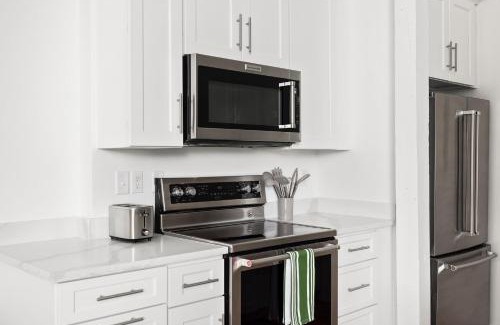 Old Port Apartment | Old Port Hideaway, Modern 2BR Loft