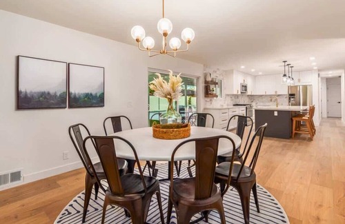 New Papago Parkway House | Old Town Getaway Heated Pool, Spa, Gym, Game Room!