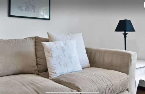 Lake Albert Apartment | Oleander Cottage