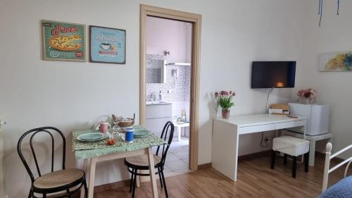 Aprilia Bed & Breakfast | OLEANDRI SUITE B&B