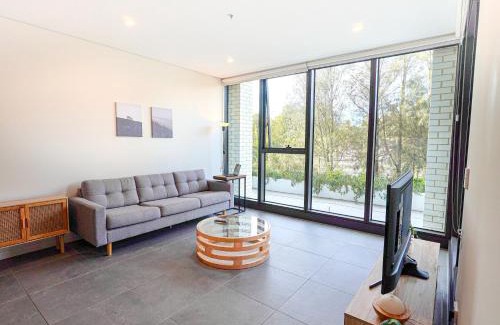 Lidcombe Apartment | Olympic Park 2BR Pool gym access and walk to stadium