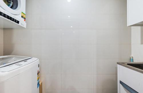 Sydney Olympic Park Apartment | Olympic Park Oasis 2BR Pool Sauna Parking