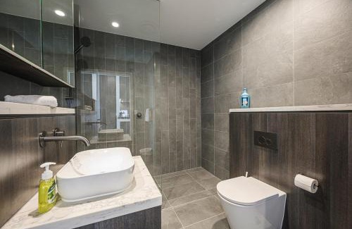 Lidcombe Apartment | Olympic Park Stylish Apt with Gym Pool great view